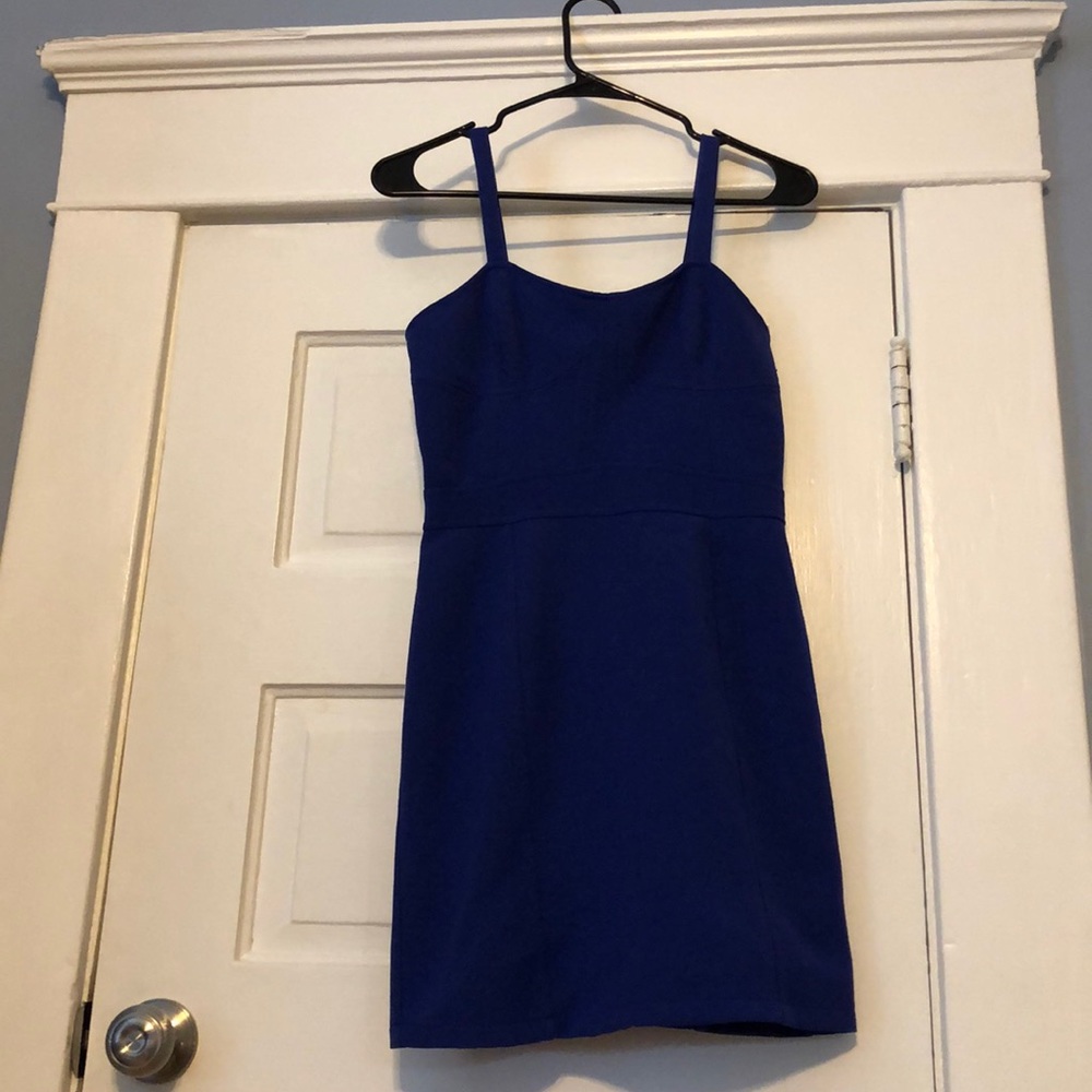 Party dress with cutout back